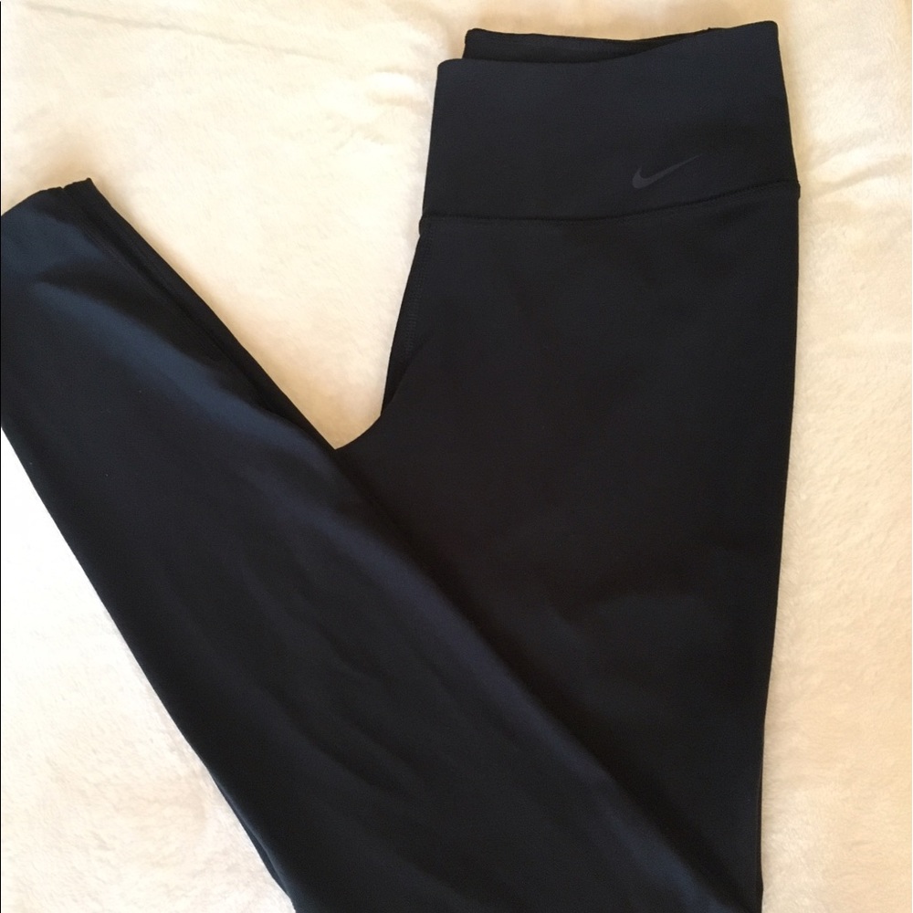 (SALE $30🎉🎉)Nike workout leggings M🖤🖤