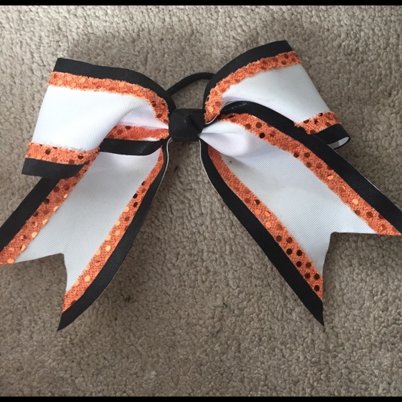 cheer bow - Picture 1 of 1