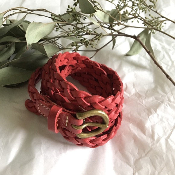 Cute red belt - Picture 1 of 1