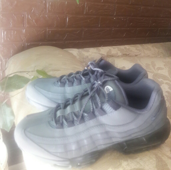Air Max 95 - Picture 2 of 3