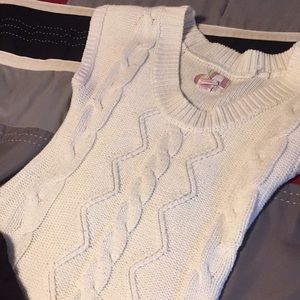 Ivory sweater short sleeved