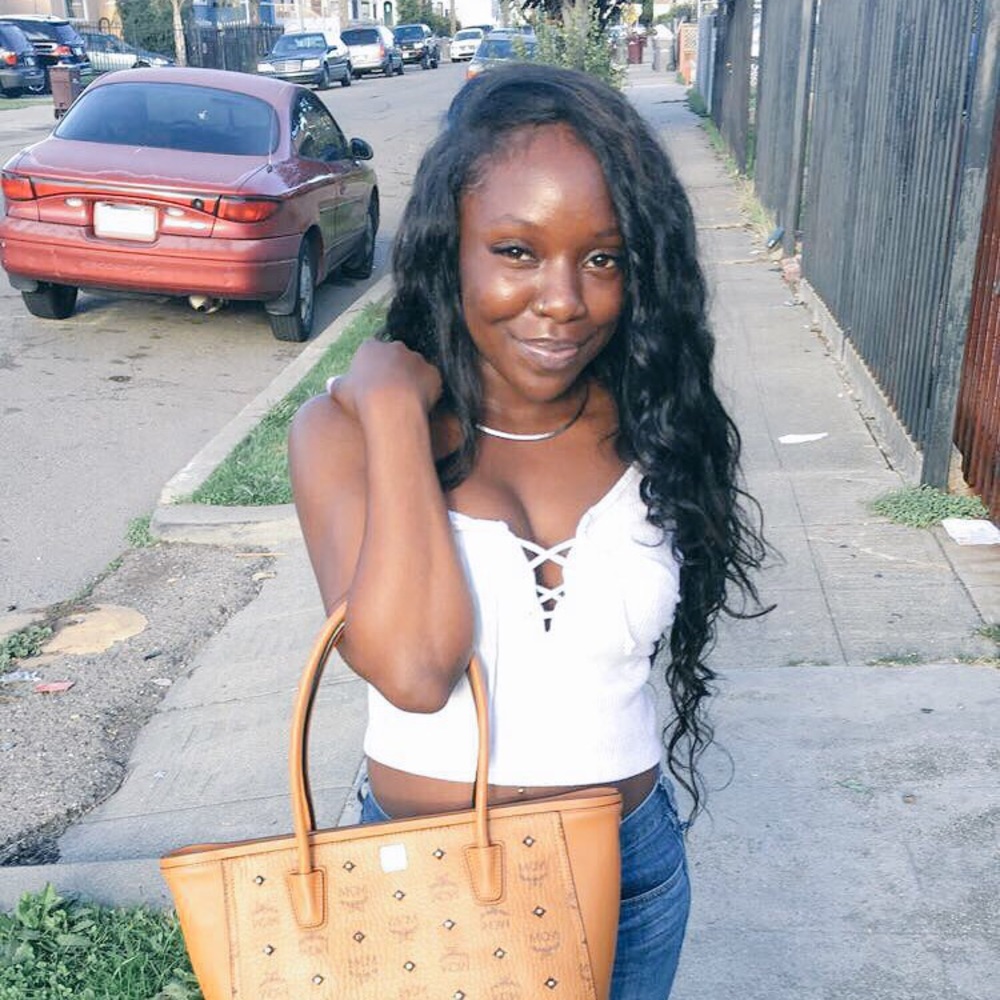 Meet your Posher, Courtney!