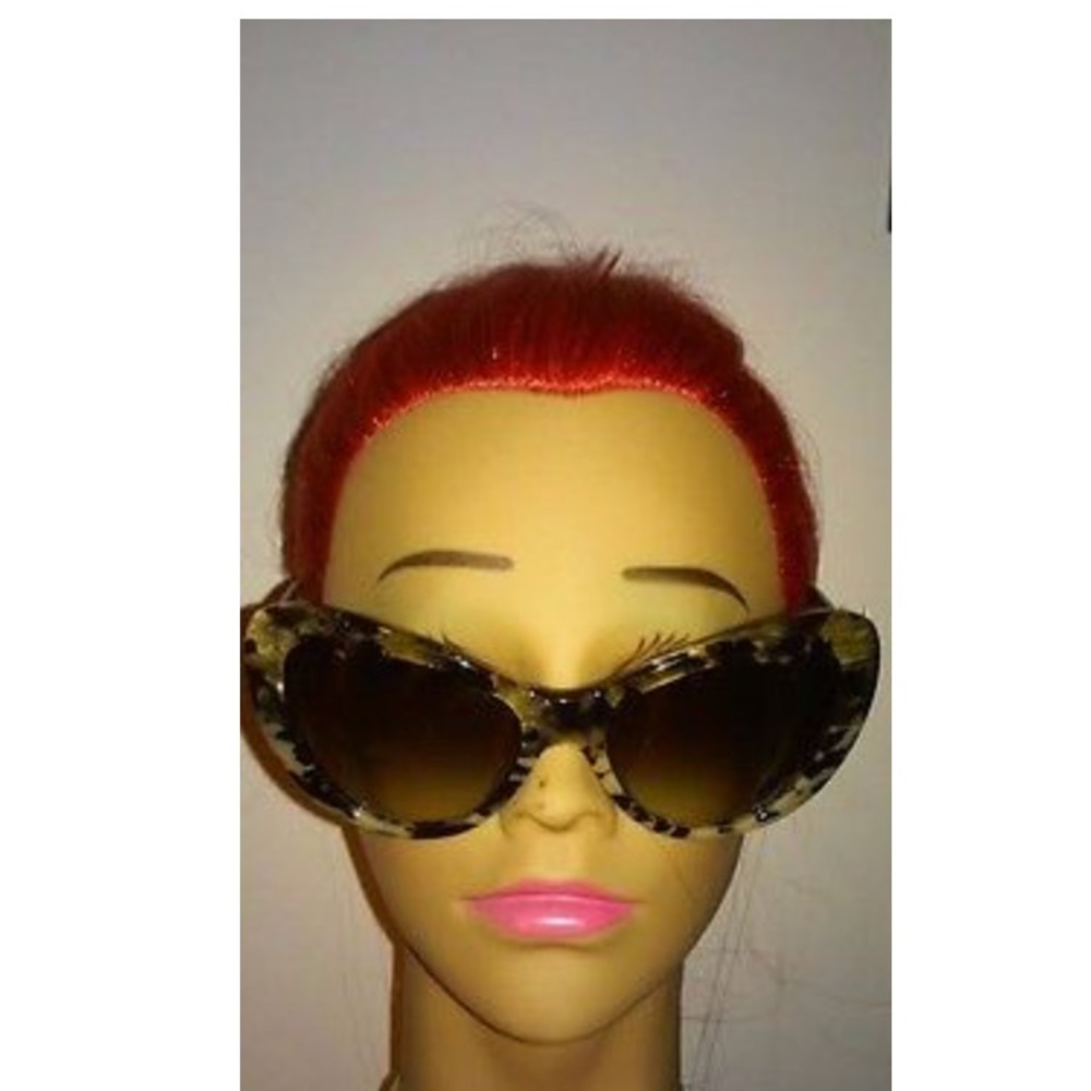 DISCOUNT DESIGNER PRADA CATEYE SUNGLASSES!