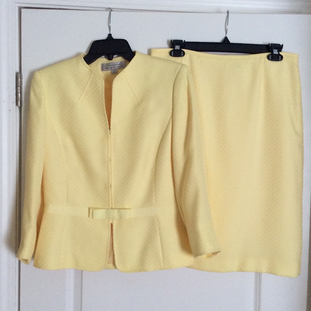 Tahari Like-New Suit