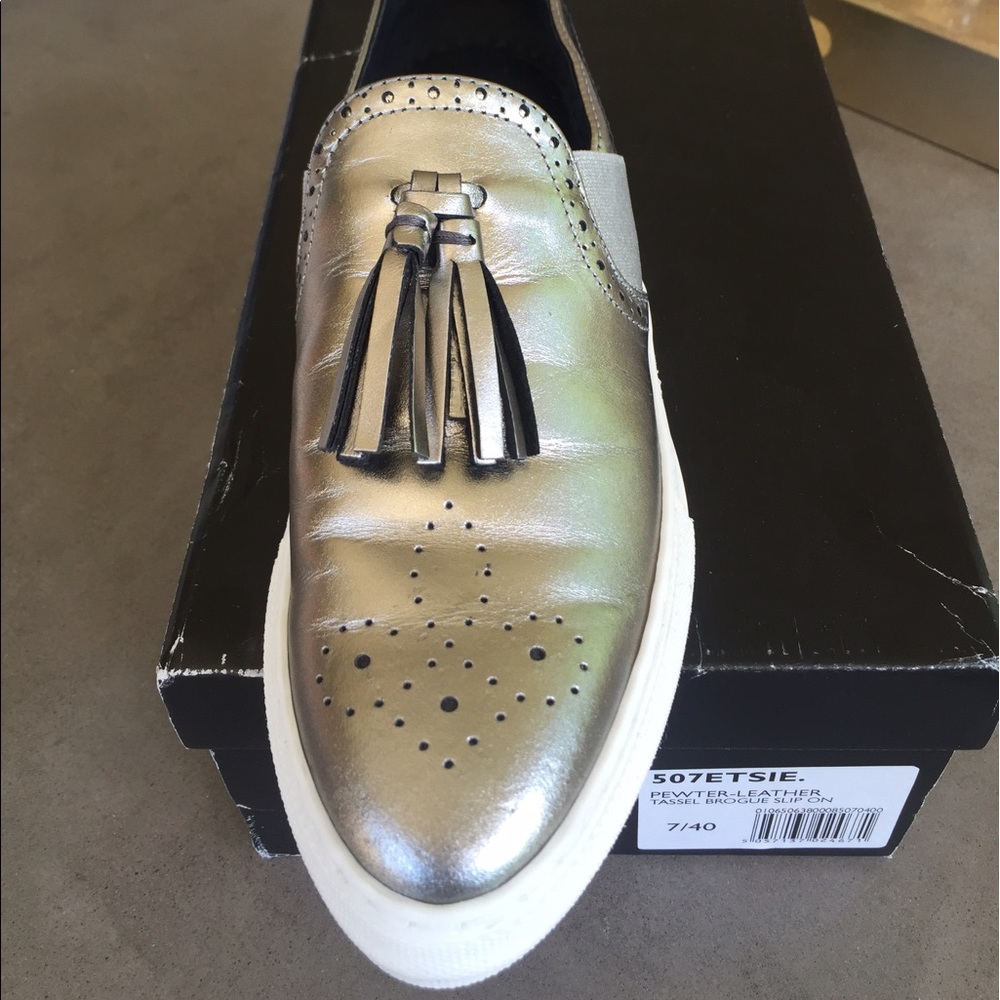 Dune London NWT- leather tassel brogue slip on