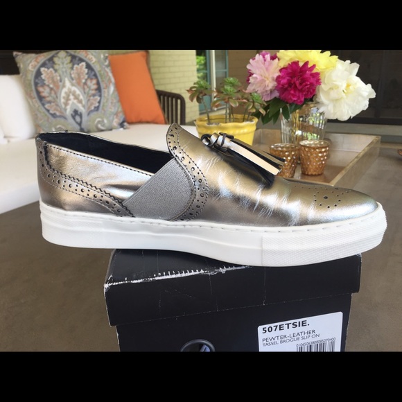 Dune London NWT- leather tassel brogue slip on - Picture 3 of 3