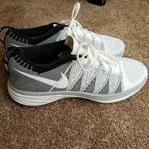 Nike flyknit lunar 2