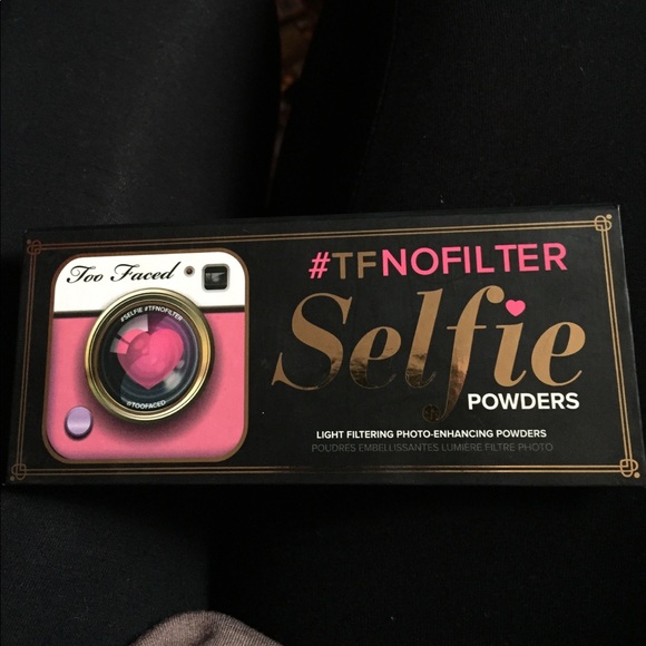 Too faced selfie powders - Picture 1 of 3