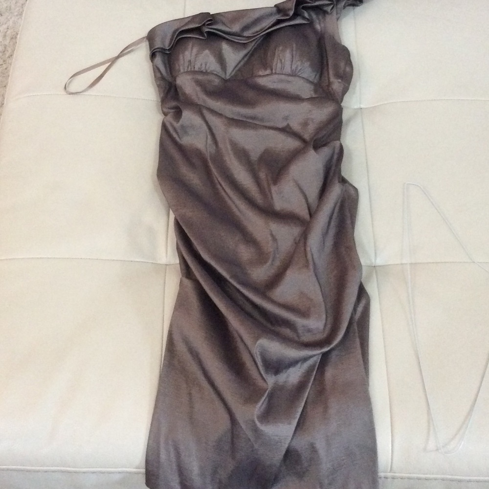 Size 12 Cache formal dress