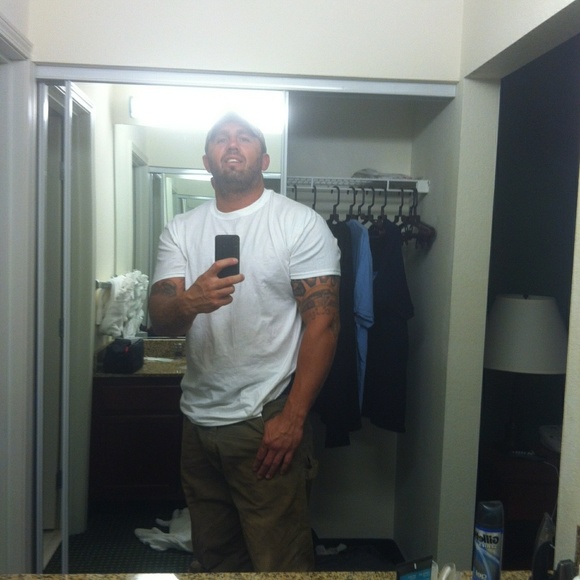 Meet your Posher, Casey - Picture 2 of 2