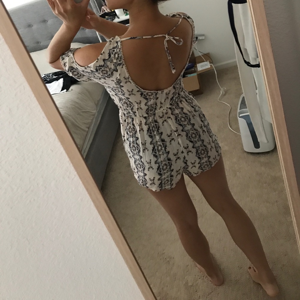 Cute Patterned Cold Shoulder Romper - image 2
