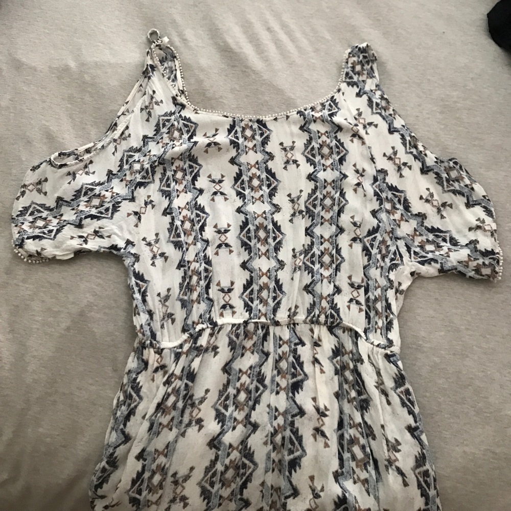 Cute Patterned Cold Shoulder Romper - image 3