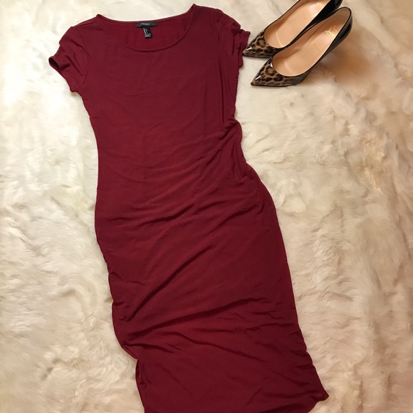 Forever 21 Dresses & Skirts - Burgundy Midi dress ✨