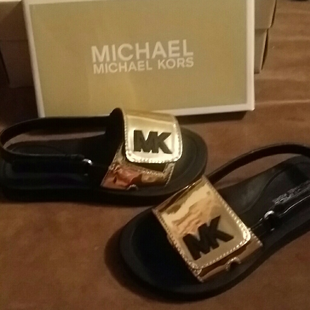 SALE PRICE $30! Kids Michael Kors nwt