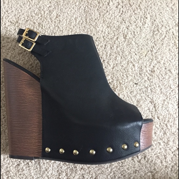 Chinese Laundry Shoes - Chinese laundry wedges size 7