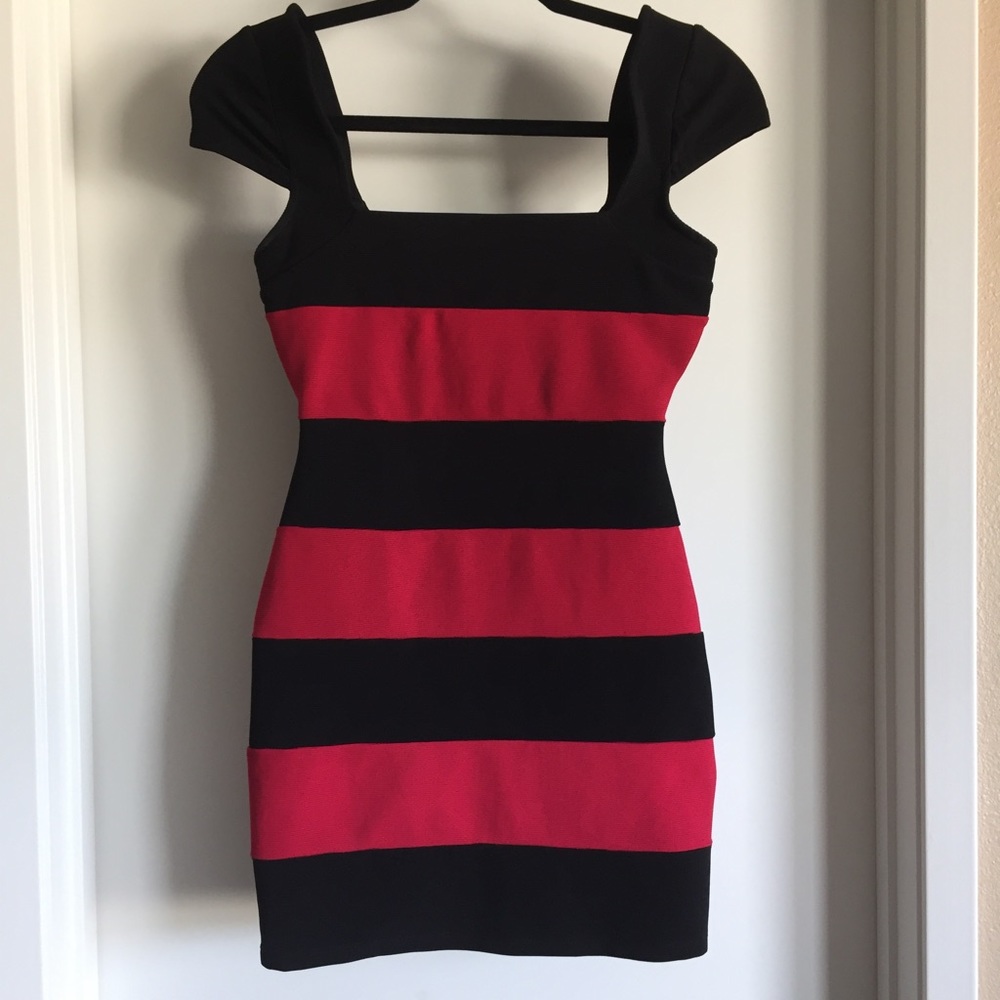 Guess striped cap sleeve body con dress, sexy back