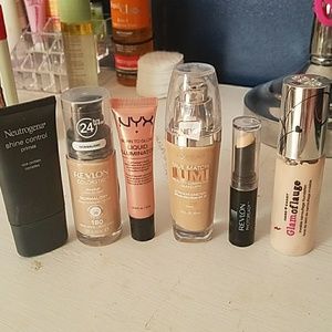 Makeup almost Brand New  MAKE AN OFFER