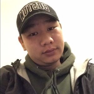 Meet your Posher, Hoang