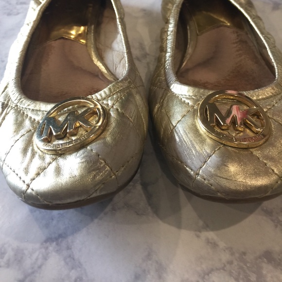 $15 bundled Michael Kors (MMK) Gold Quilted Ballet - Picture 3 of 8