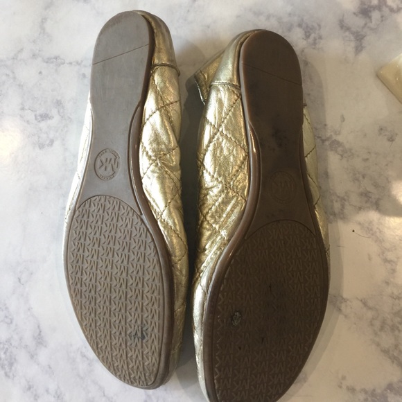 $15 bundled Michael Kors (MMK) Gold Quilted Ballet - Picture 4 of 8