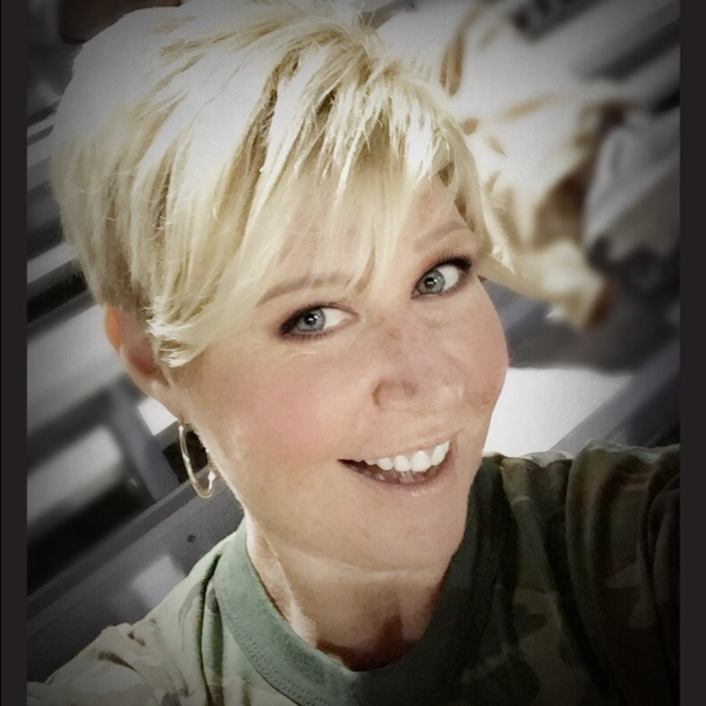 Meet your Posher, Amy