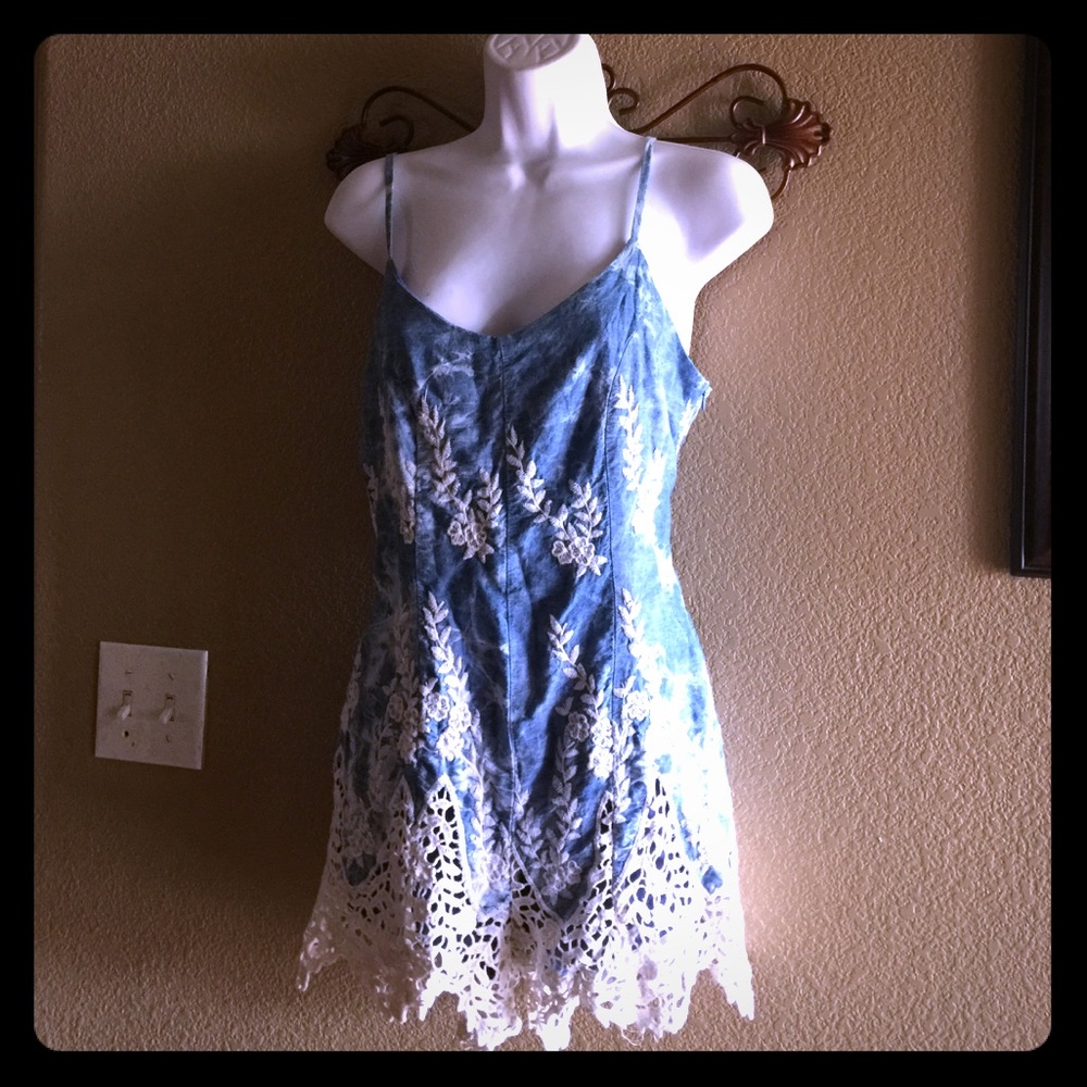 Style Rack romper shorts size small