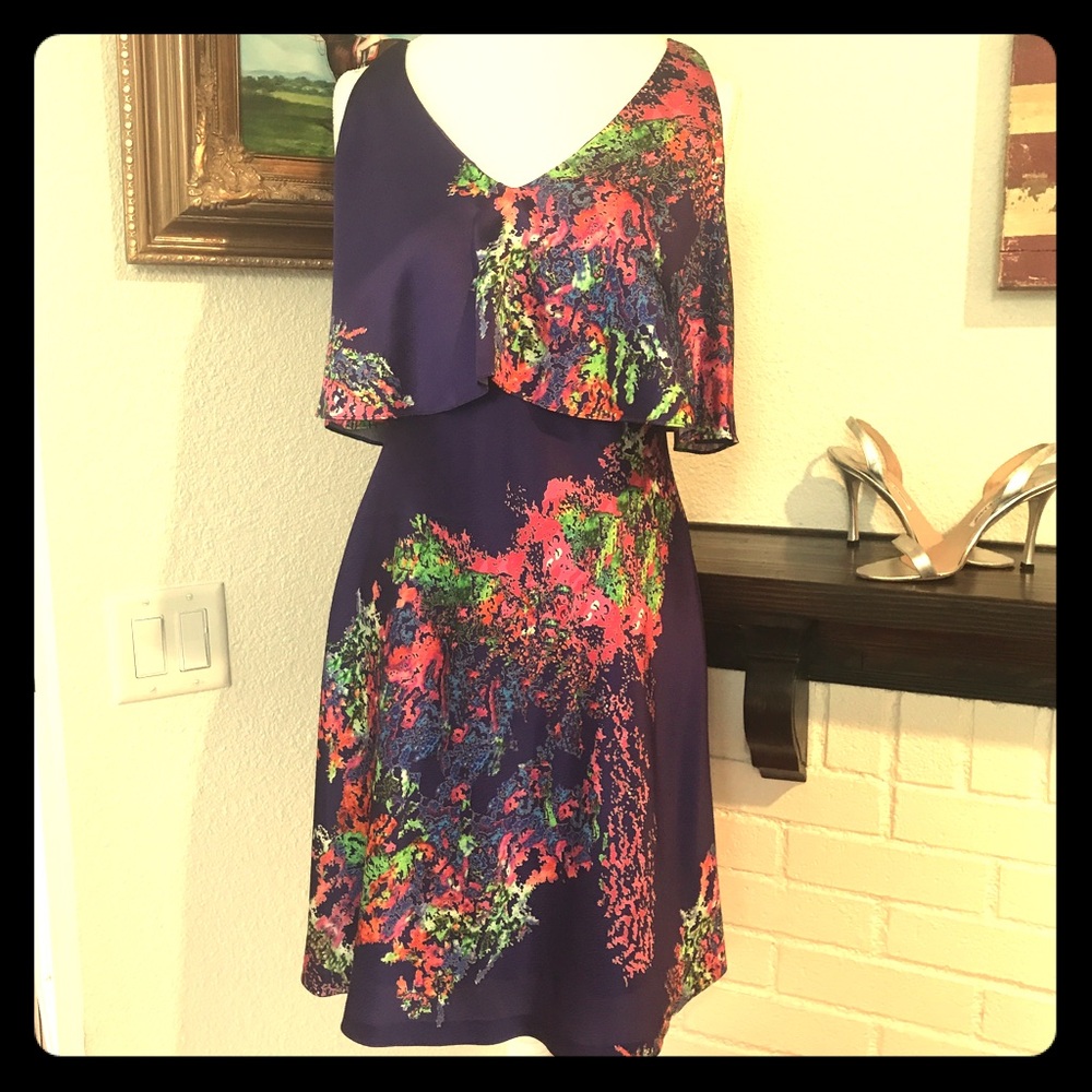 Halston Heritage Silk Cold shoulder dress Silk🌺🦋