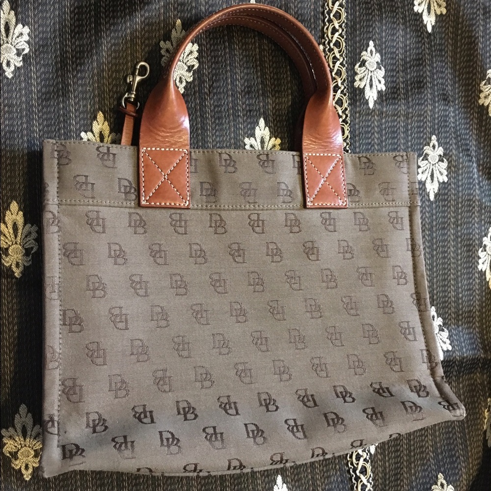 Dooney and Bourke purse