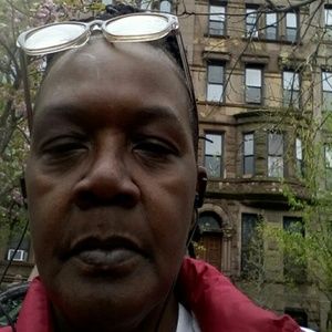 Meet your Posher, Debrah