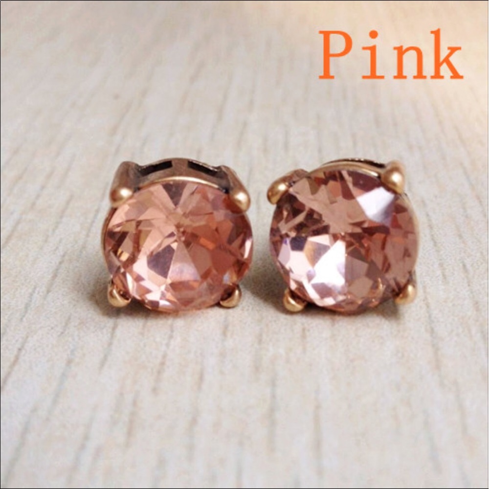 Large stud nwot