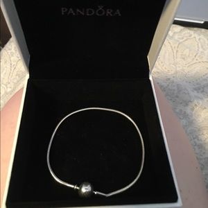 Pandora bracelet size 19 cm