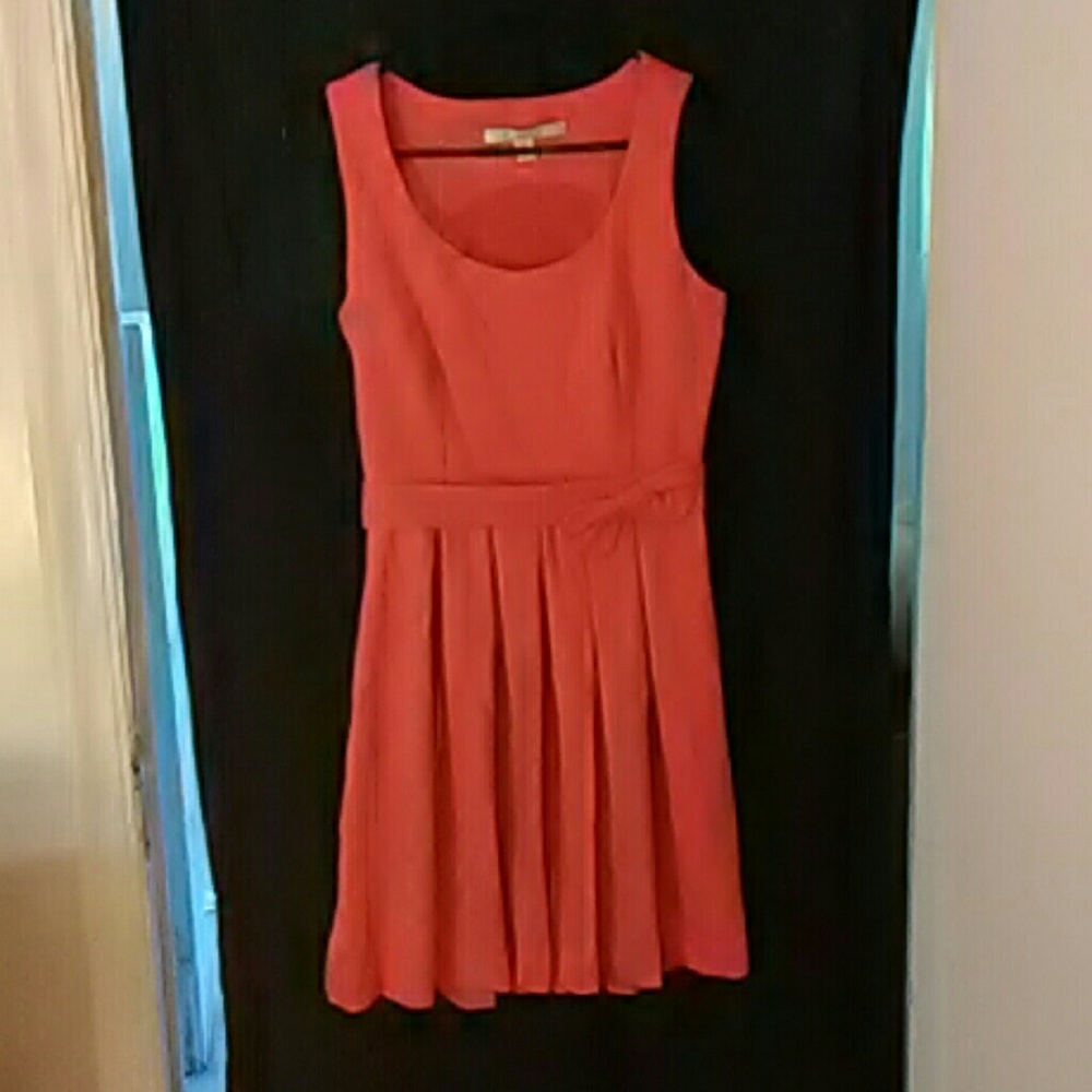 Cute pink dress with bow