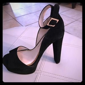 Jessica Simpson heels