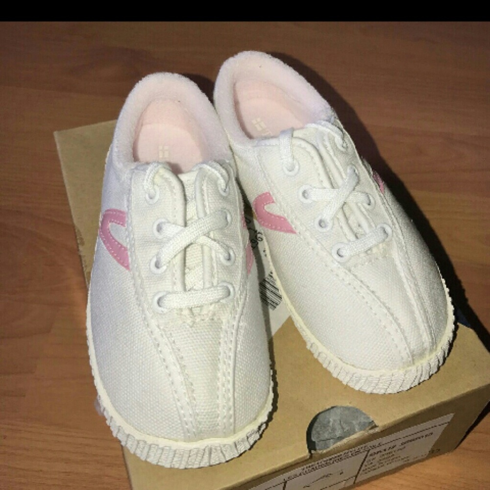 EXTREMELYGREATPRICE NIBTretorn Nylite Canvas Shoes