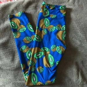 NWOT OS lularoe kiwi leggings