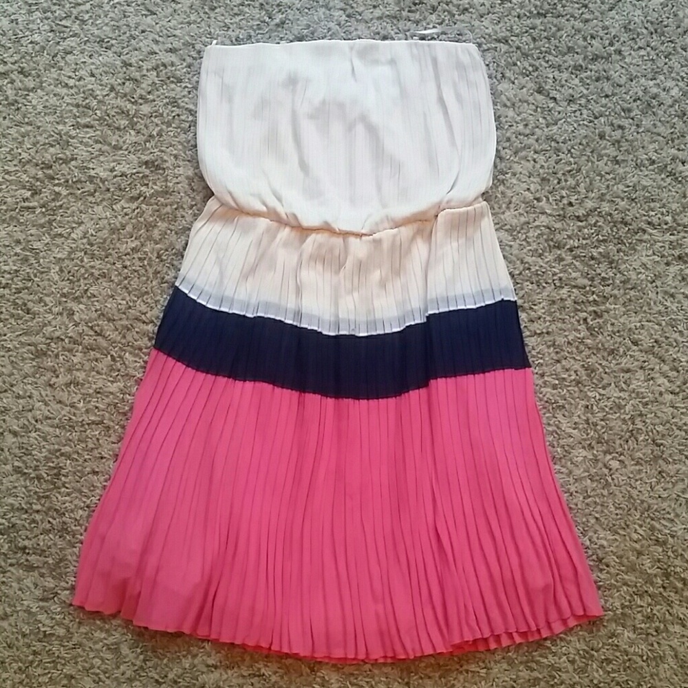 ⭐️3 for $20⭐️ Beautiful strapless dress
