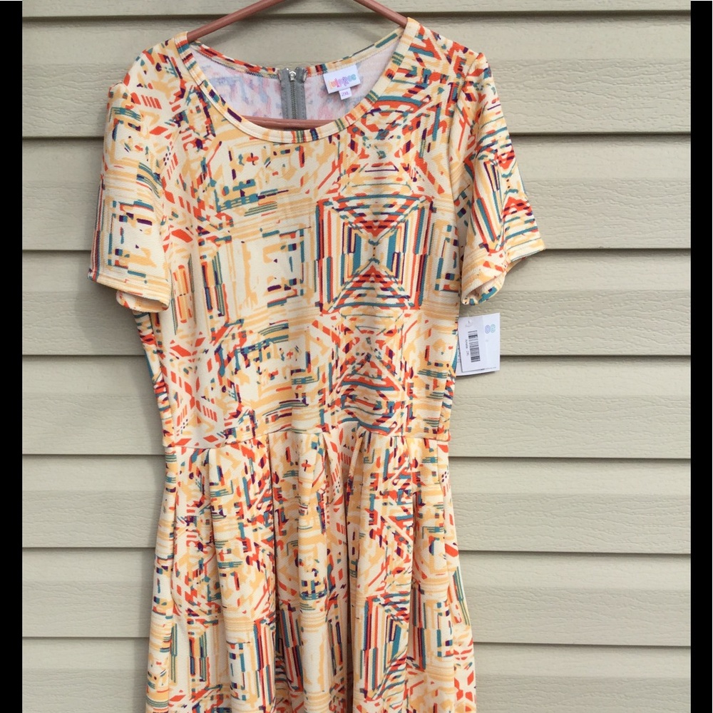 FINAL MARKDOWN 🌺New Lularoe Amelia 2XL