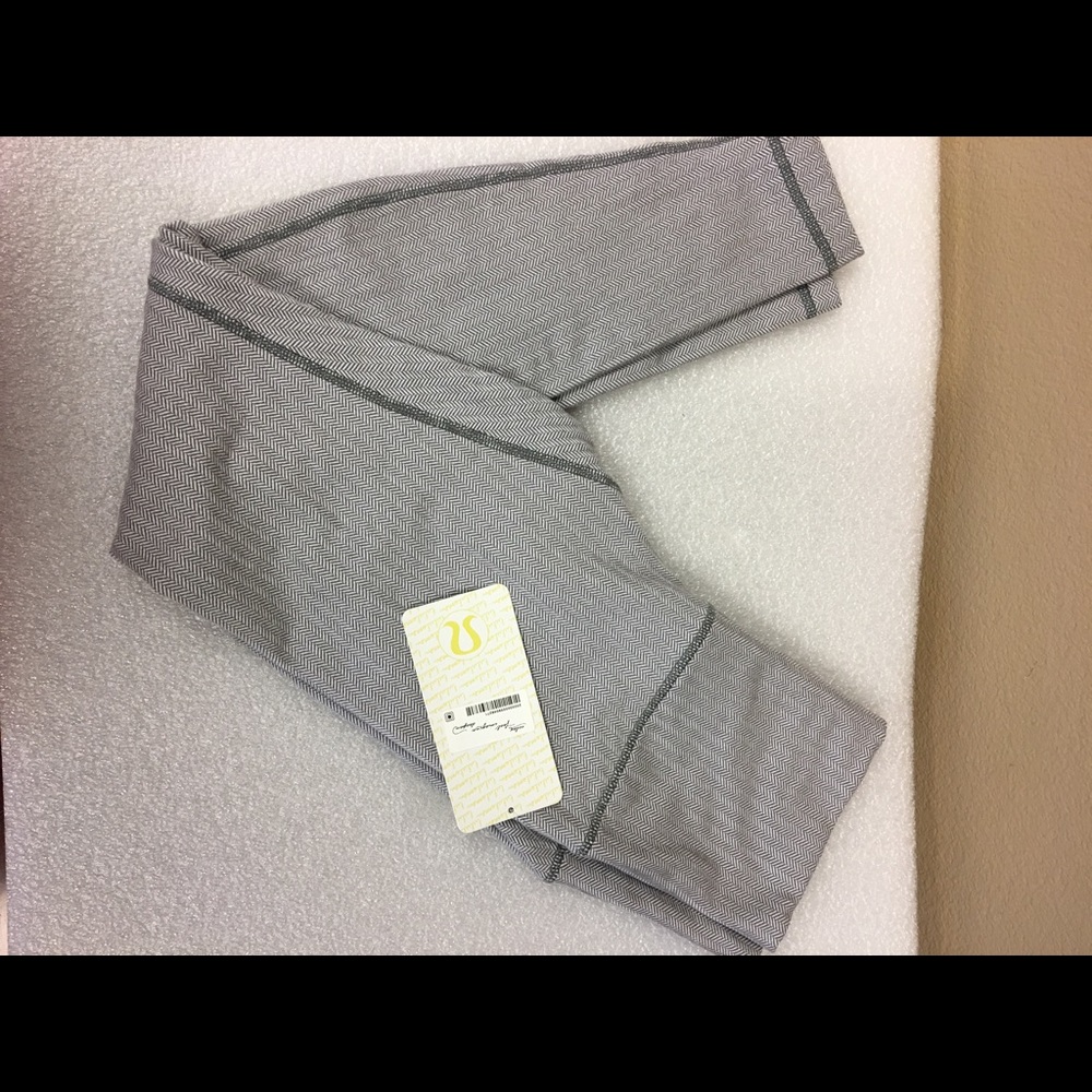 Lululemon heathered herringbone 7/8 yoga pants