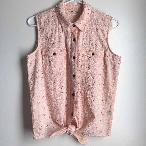 Button down summer top - Picture 1 of 4