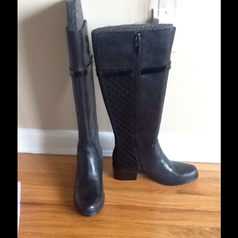 NIB TAHARI RIDING BOOTS