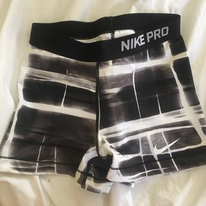 Nike PRO FIT