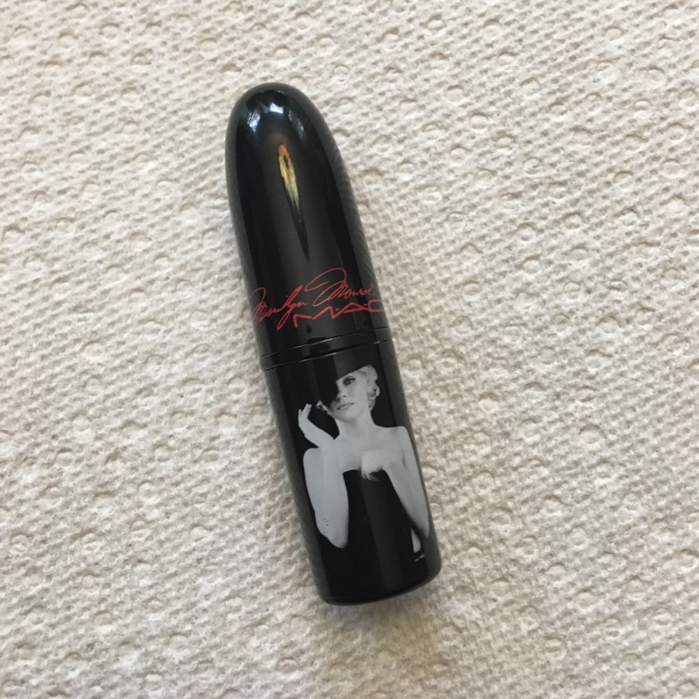 MAC cosmetics- "RARE* Marilyn Monroe MAC lipstick - Picture 1 of 4
