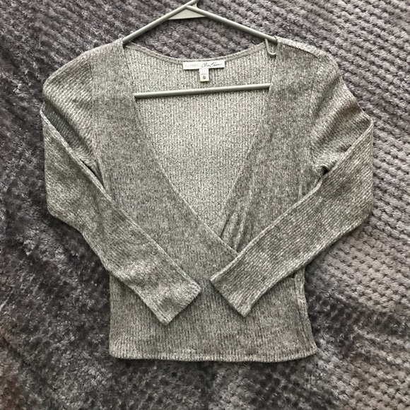 One eleven gray top - Picture 2 of 6