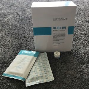 SOLD - Rodan & Fields macro exfoliator, eye patch