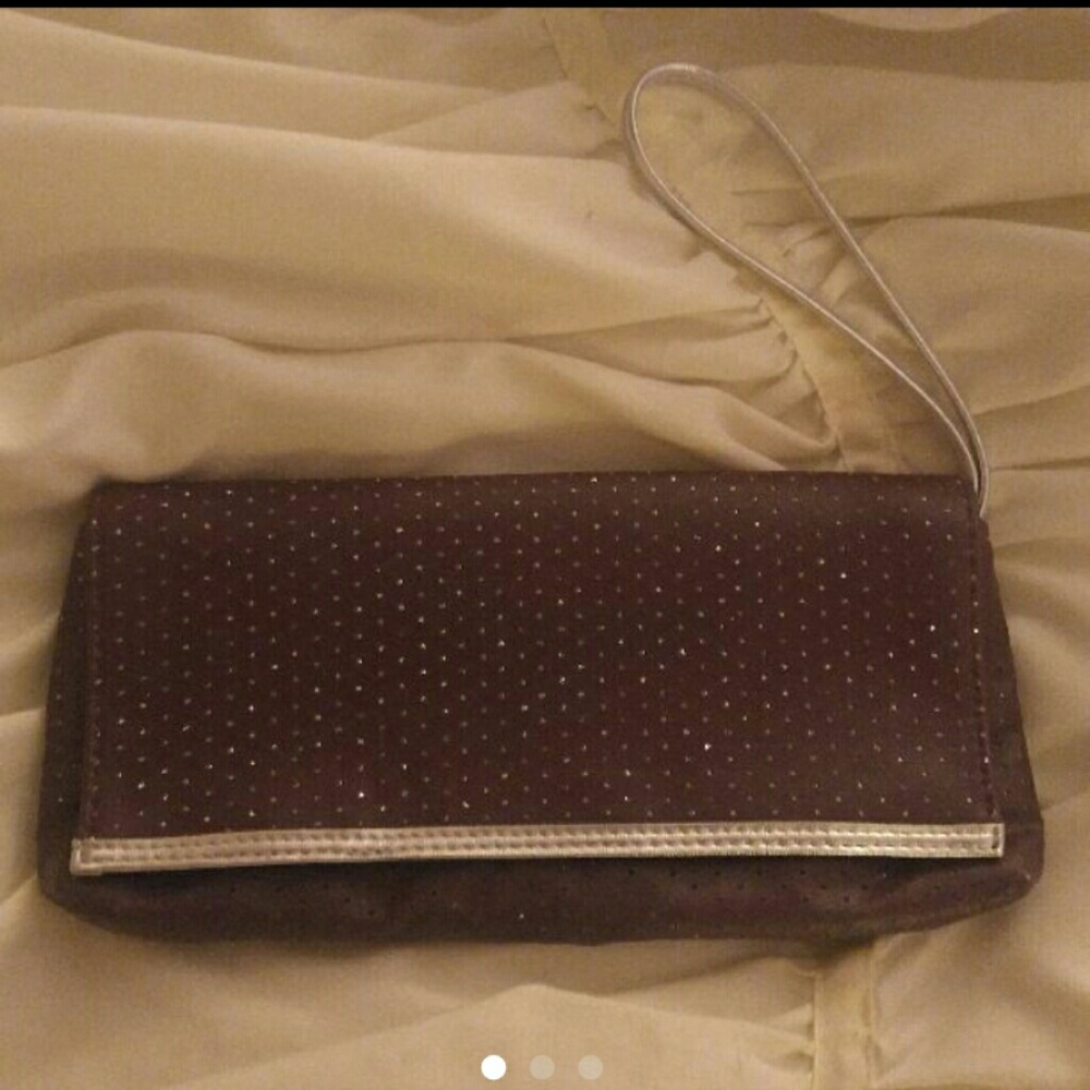 VS Leather Wristlet