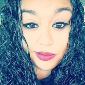 Meet your Posher, Lily