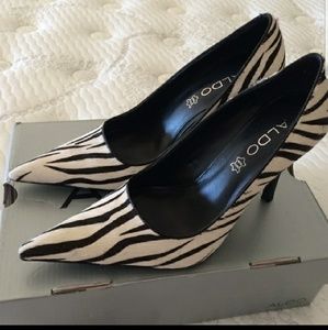 Blank & White Pony Hair