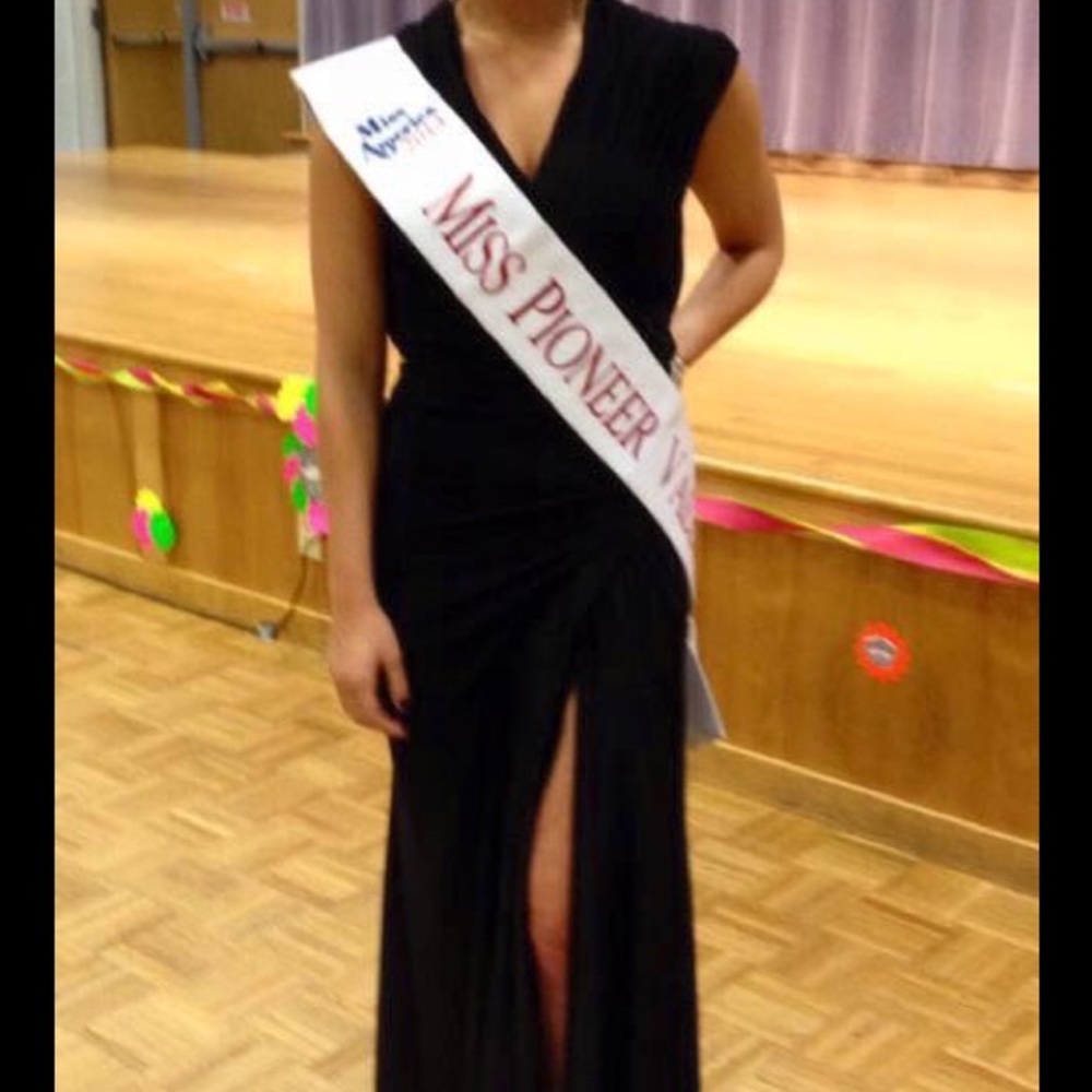 Tony Bowls - black jersey gown