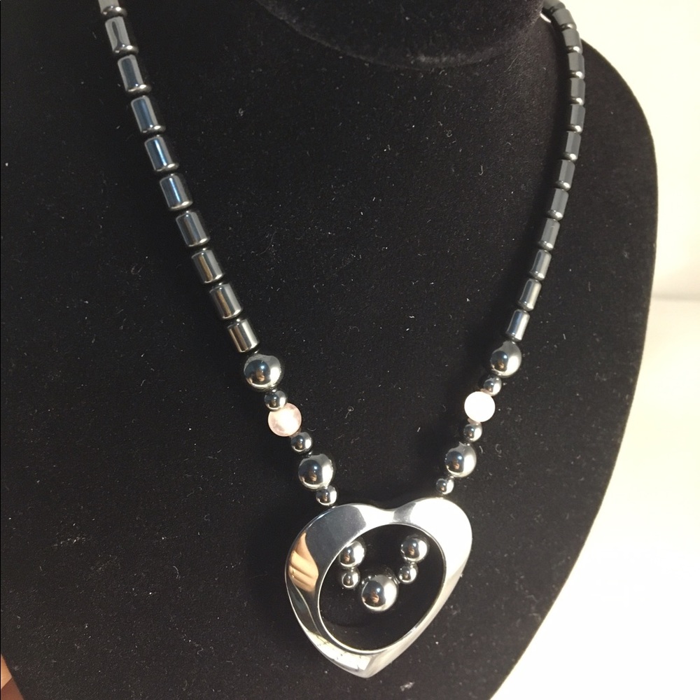 Necklace hematite