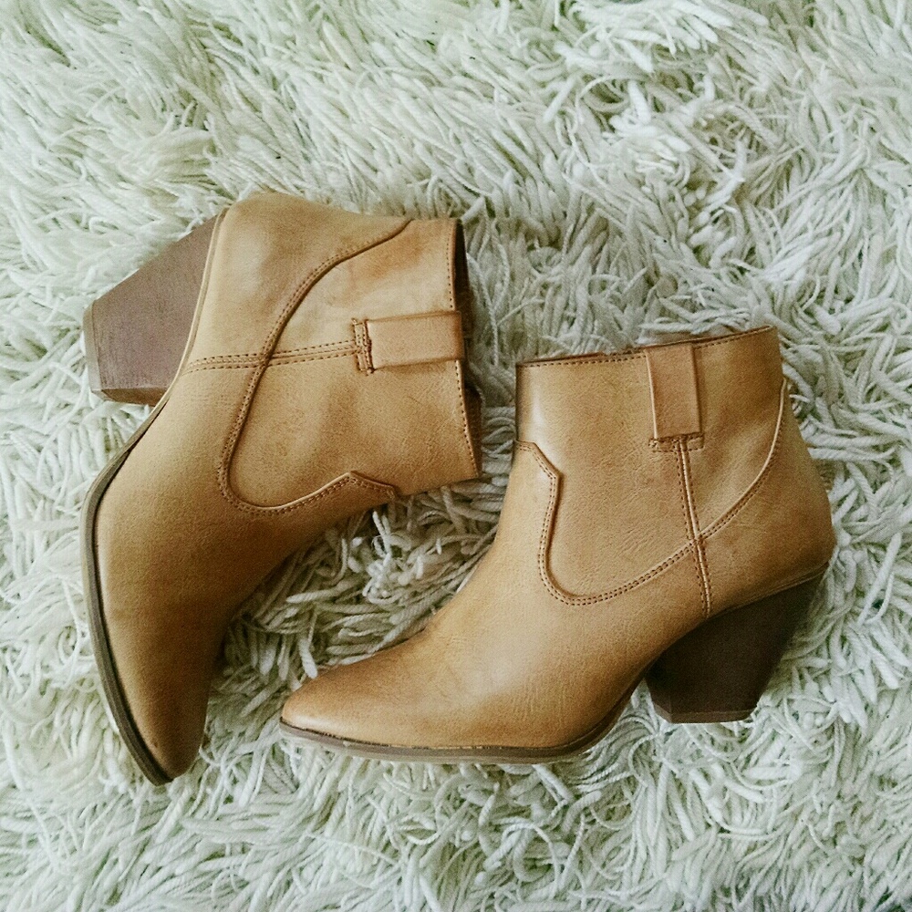Forever 21 Faux Leather Tan Ankle Boots